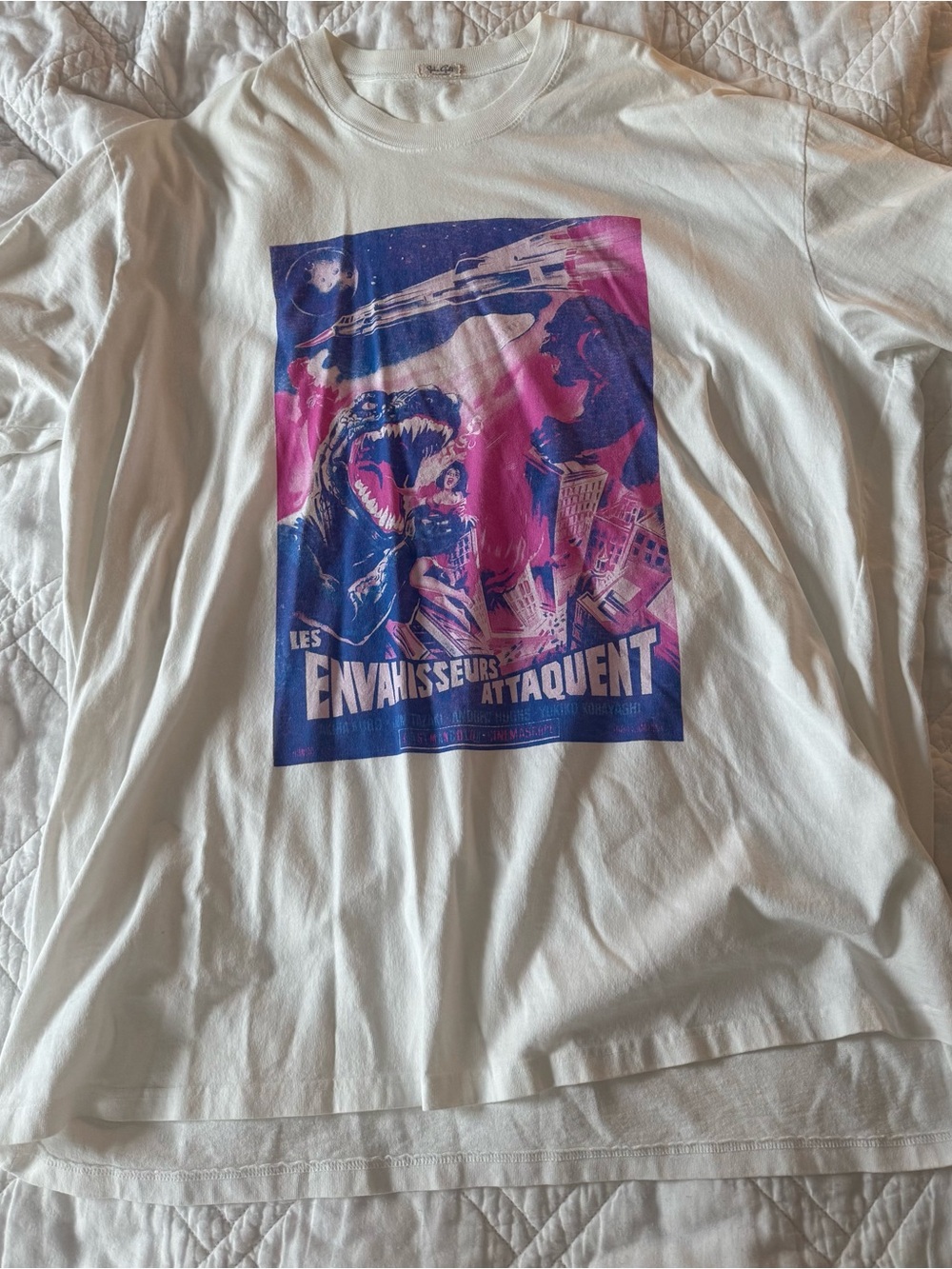 Brandy Melville White Short Sleeve Tee with Pink & Blue Sci‑Fi Graphic